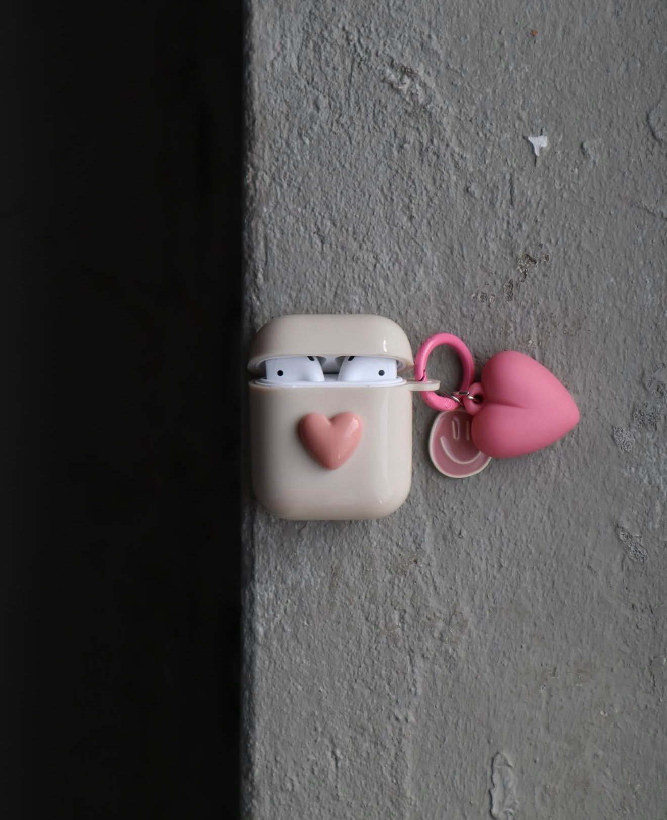 3D heart AirPods Case