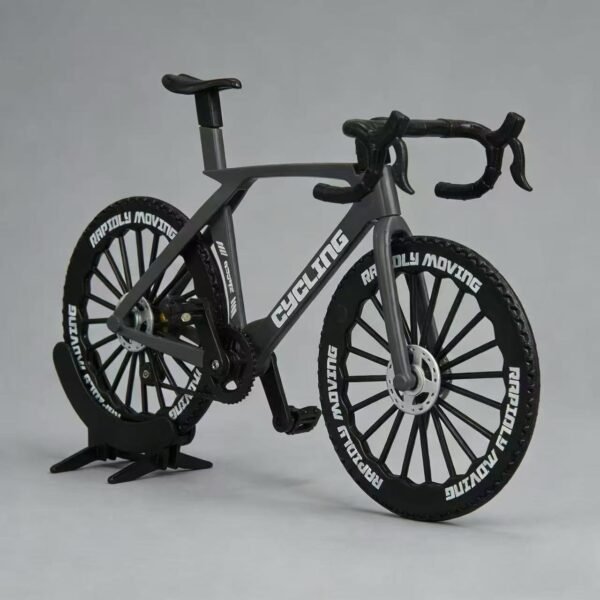 1:8 scale diecast metal road bike model features RAPIDLY MOVING