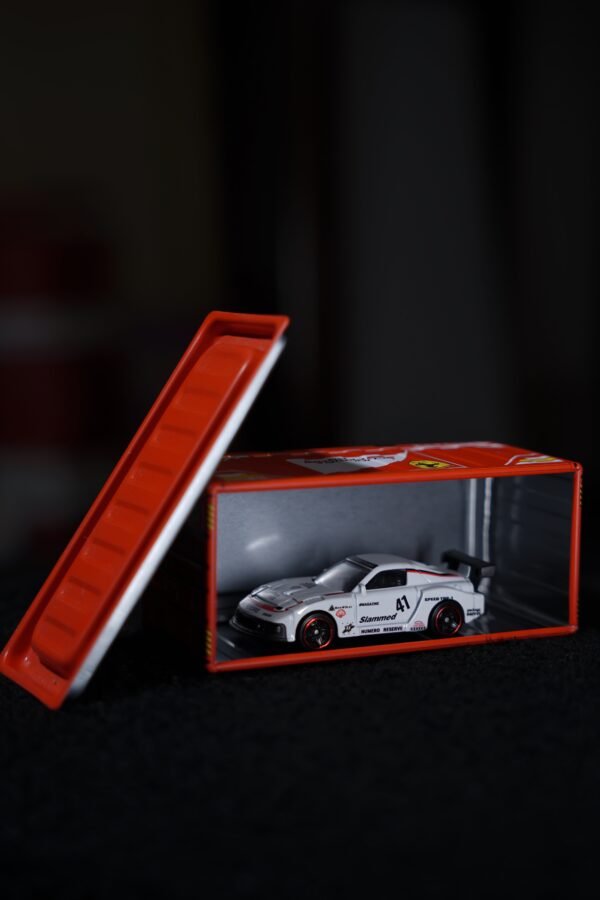 Nissan Fairlady Z Custom Edition Toy Car